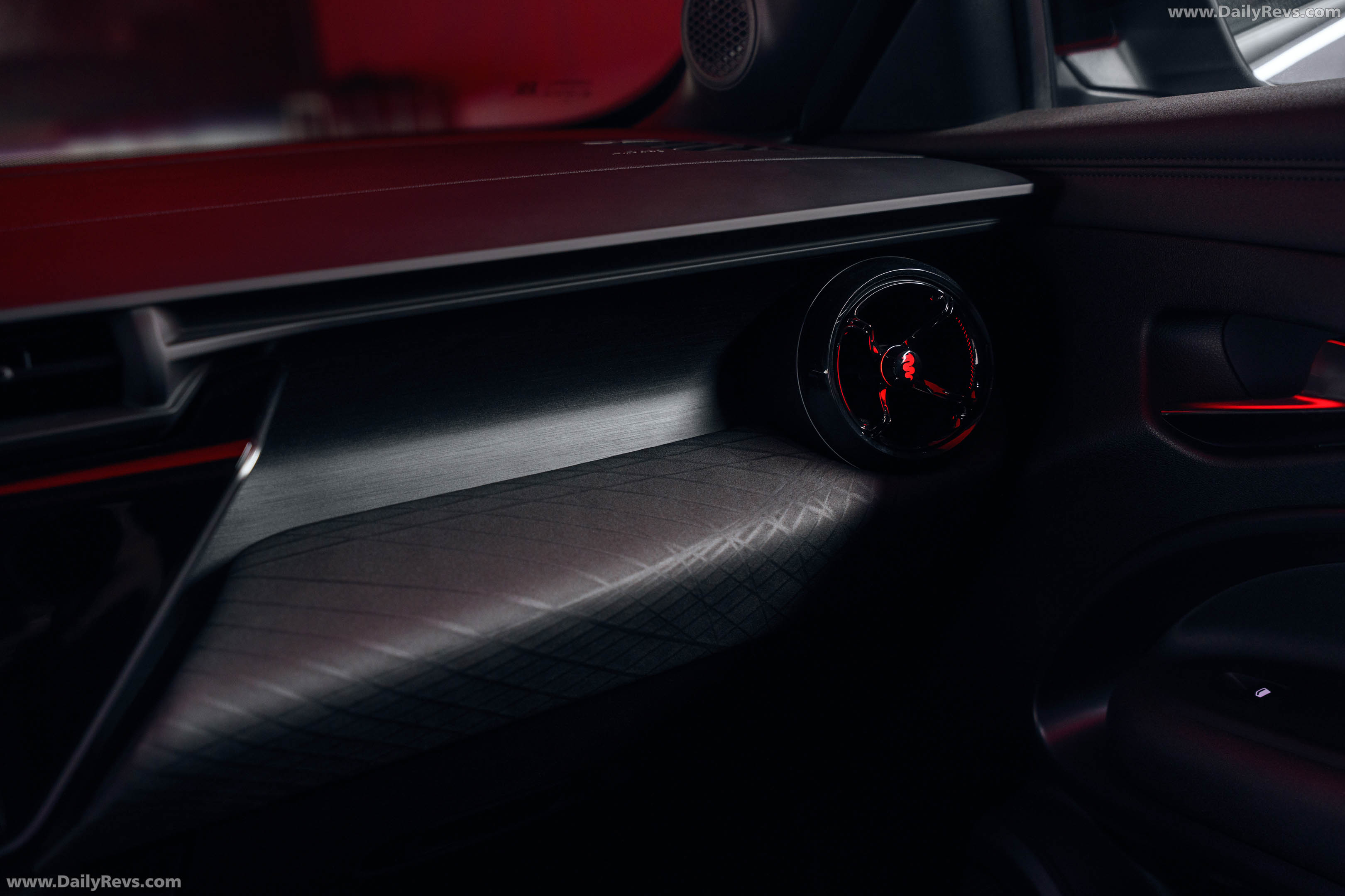 2027 Alfa Romeo Junior Luna Rossa Interior